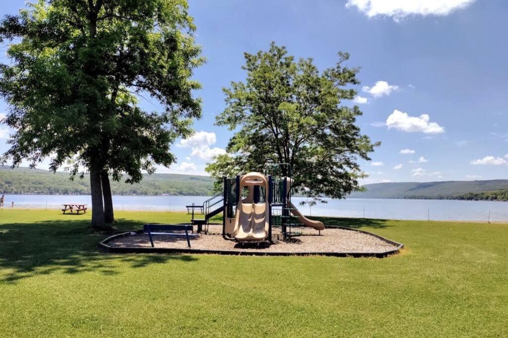 The Modern Forge Ny, Honeoye Lake Kültér fotó